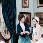Edith reads Anna the letter from Charles