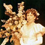 Melanie Fisher as Mis Mabel Chiltern
