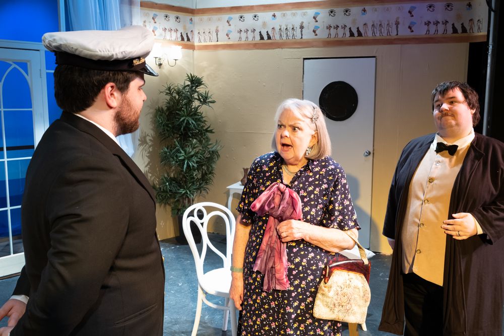 Miss Helen ffoliot ffoulkes: Steward, come here. I don't like my cabin.