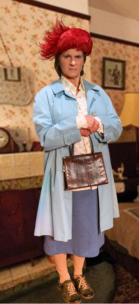 NORA BATTY played by Sarah Delorme