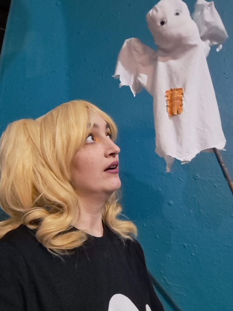 Megan Smeaton plays Lonnie. She is a slightly ditzy ghost hunter who loves nothing more than a cheesy joke!!
